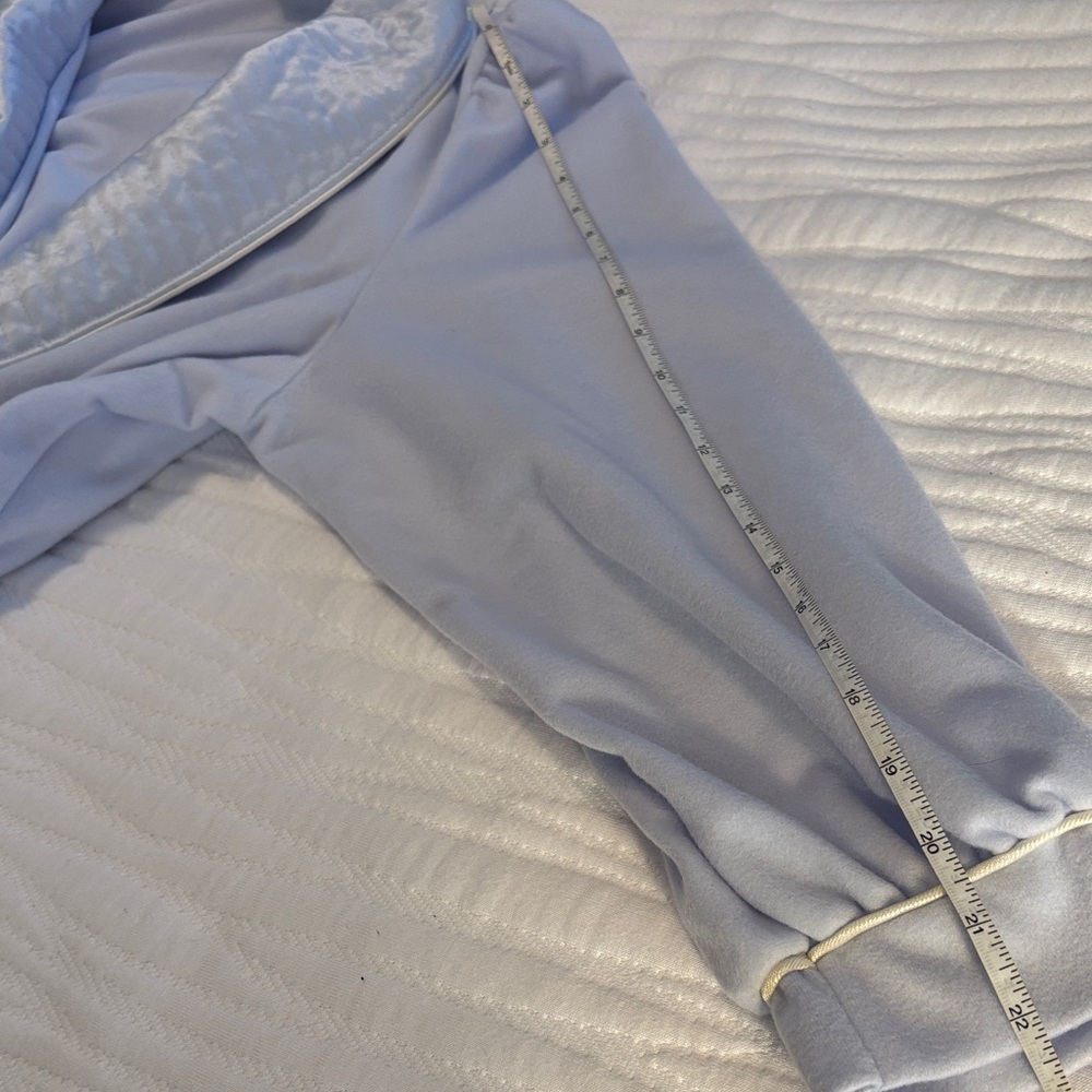 Apostrophe Light Blue Robe w/White Trim Full Length Soft Flannel Outer Feel EUC - Picture 8 of 12
